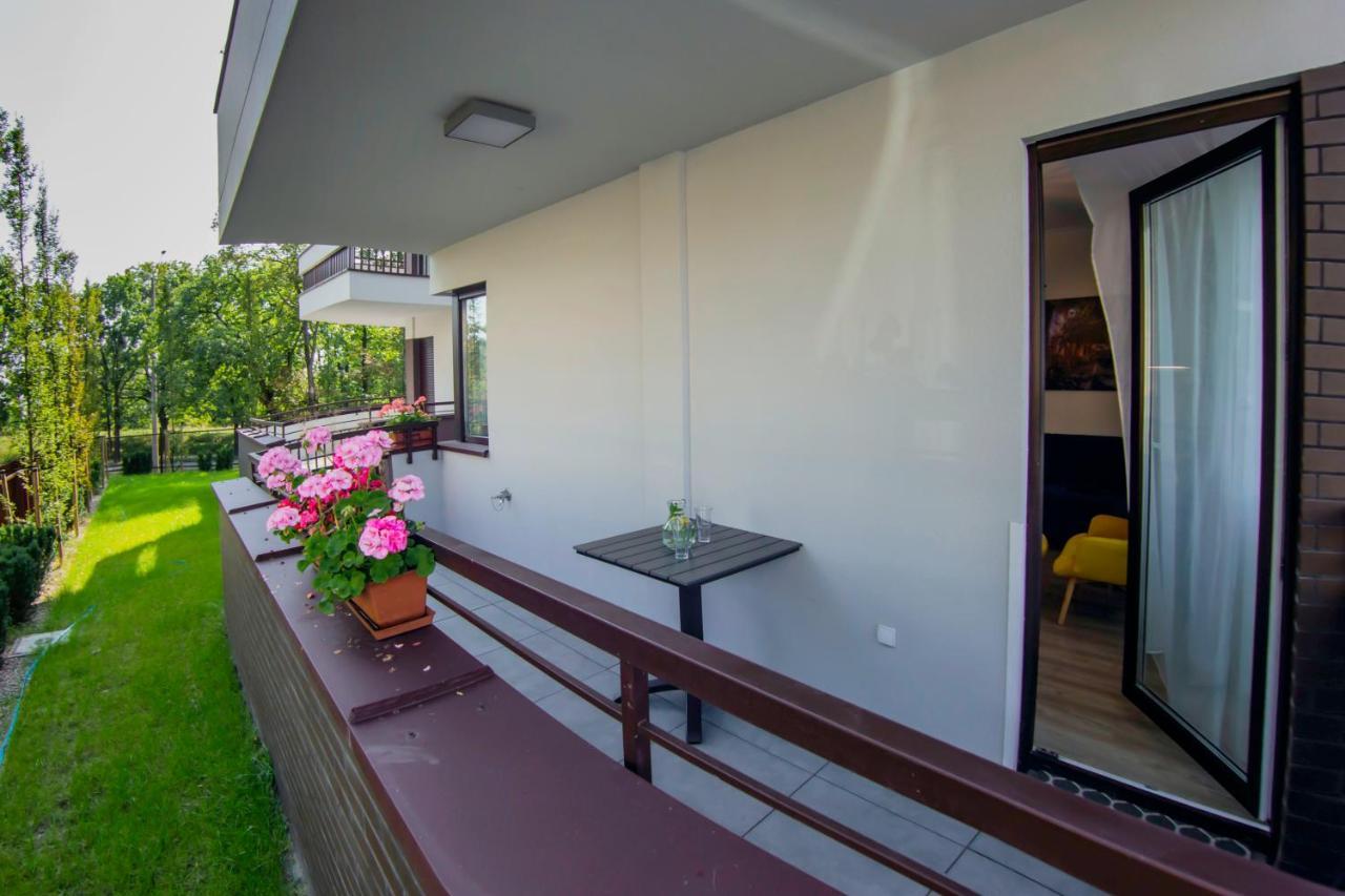 A1 Moderno Parking Apartment